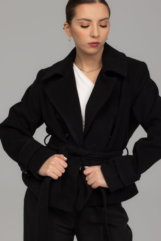 Kurtka wełniana krótka z paskiem