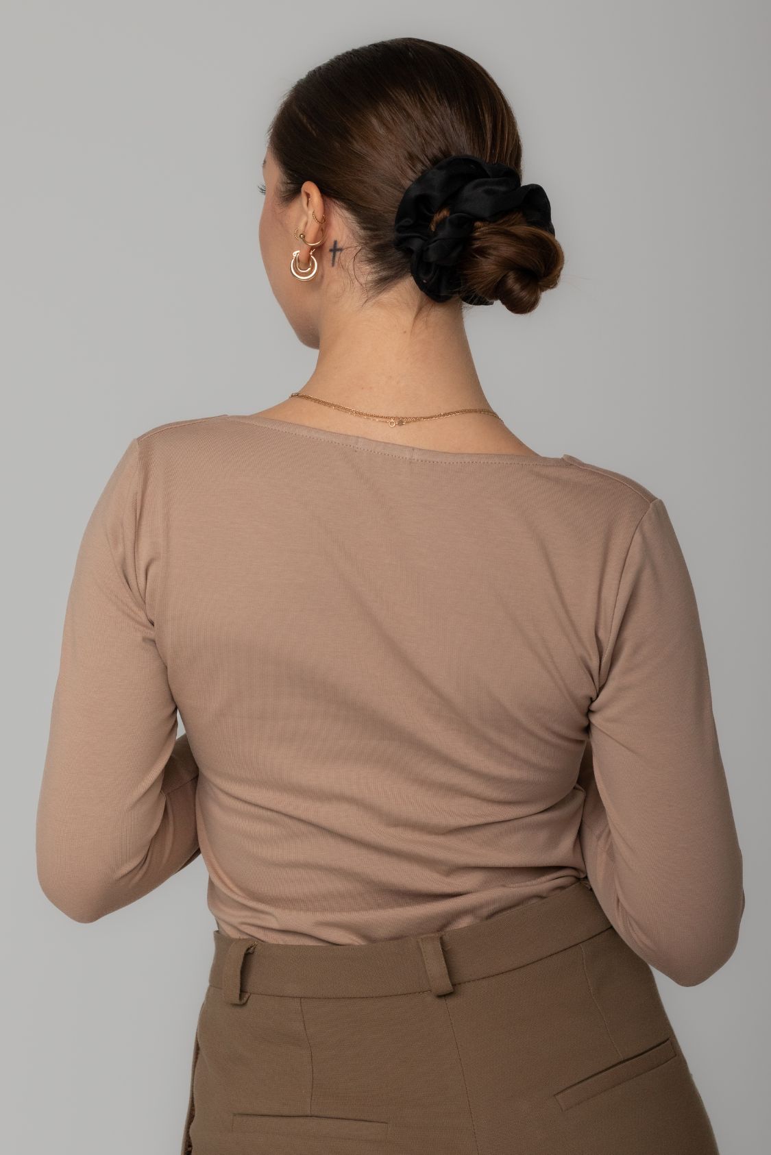 Longsleeve damski z kwadratowym dekoltem z bawełny organicznej