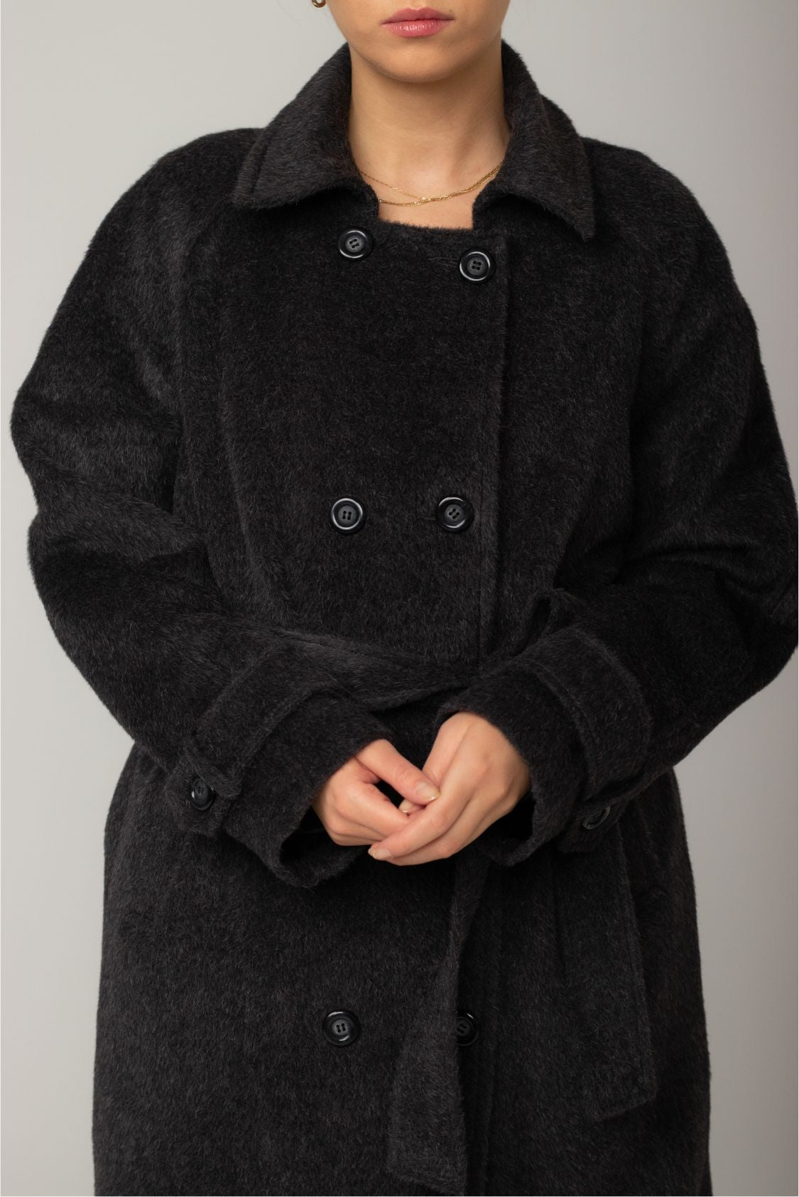 Długi płaszcz dwurzędowy z paskiem, z alpaki i wełny dziewiczej, Braga