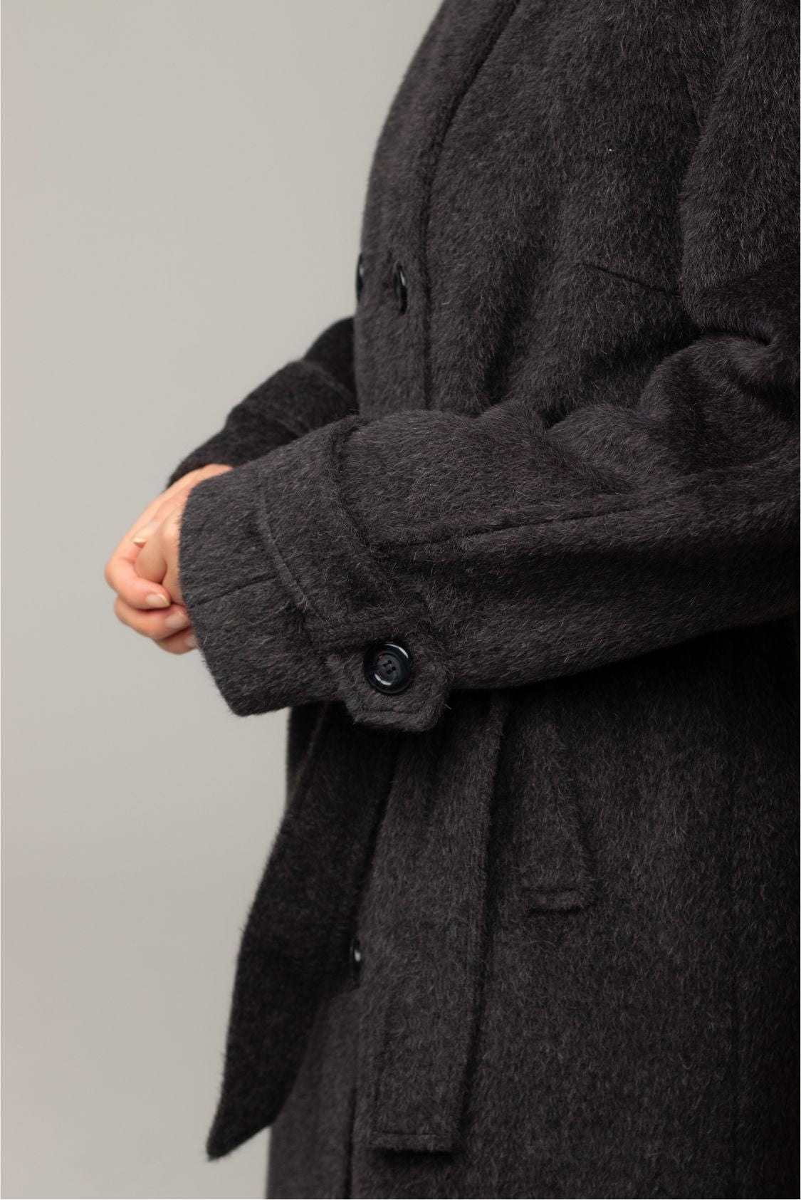 Długi płaszcz dwurzędowy z paskiem, z alpaki i wełny dziewiczej, Braga