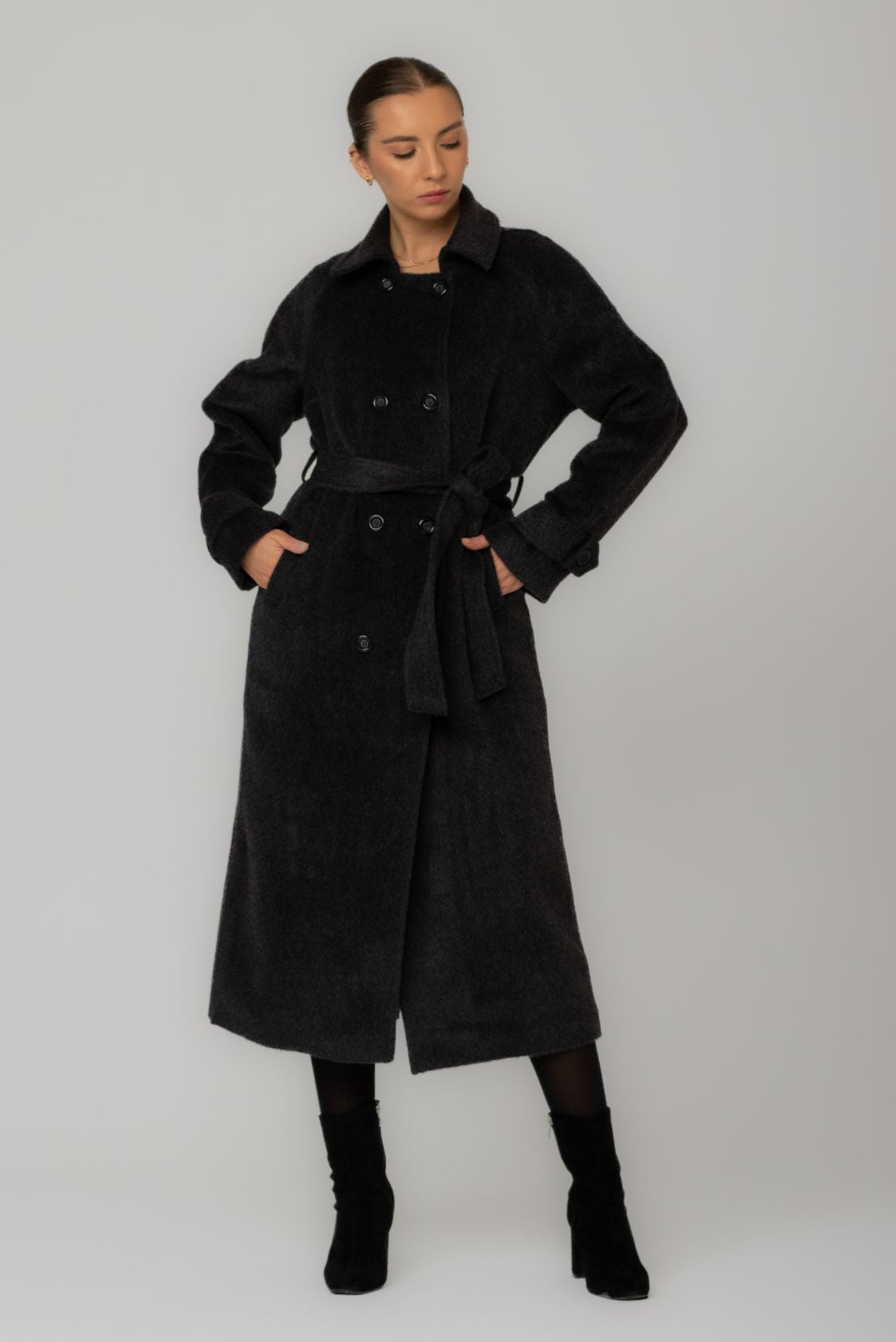 Długi płaszcz dwurzędowy z paskiem, z alpaki i wełny dziewiczej, Braga