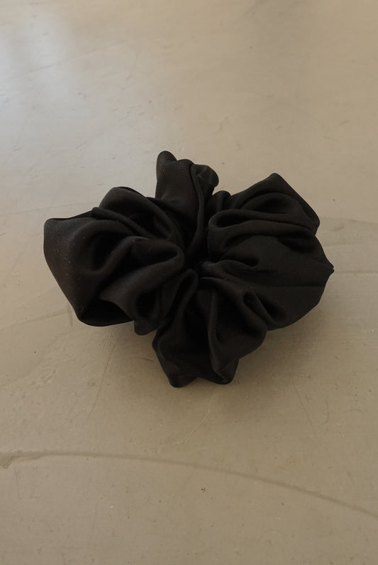 Scrunchie jedwabna gumka do włosów