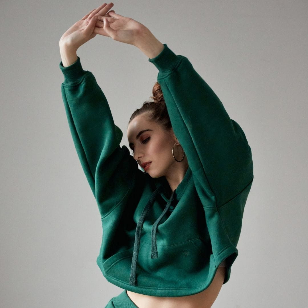 Bawełniana bluza damska oversize krótka z kapturem, zielona- Holystic