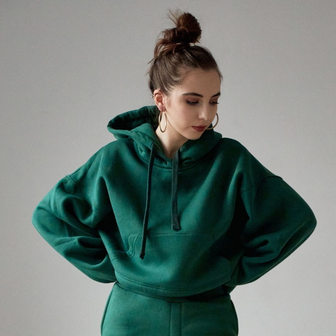 Bawełniana bluza damska oversize krótka z kapturem, zielona- Holystic