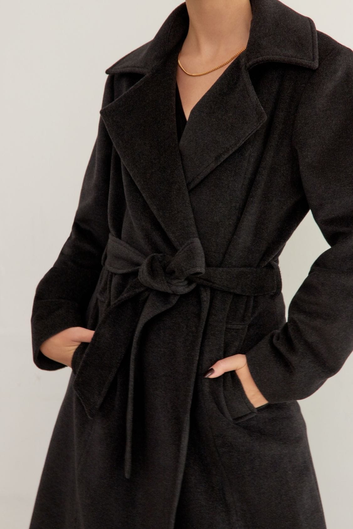 Długi płaszcz szlafrokowy 100% wełna, ciemny grafit - Holystic Aurora