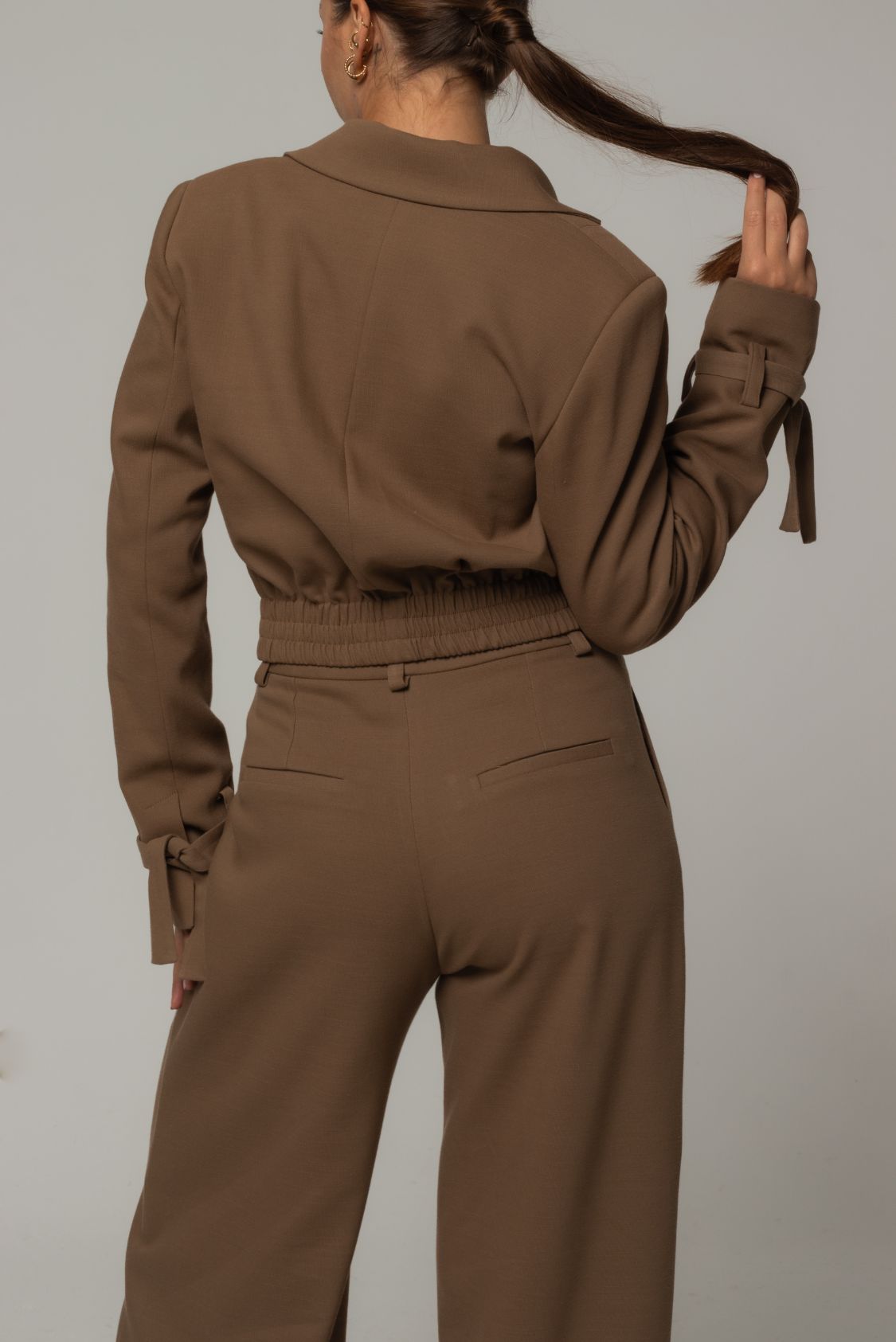 Spodnie damskie wełniane garniturowe beżowe