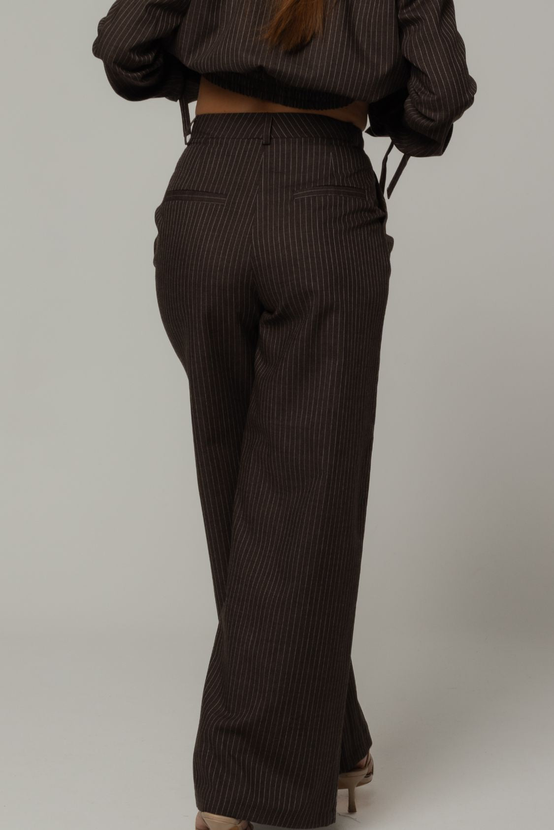 Spodnie garniturowe damskie wełniane brązowe