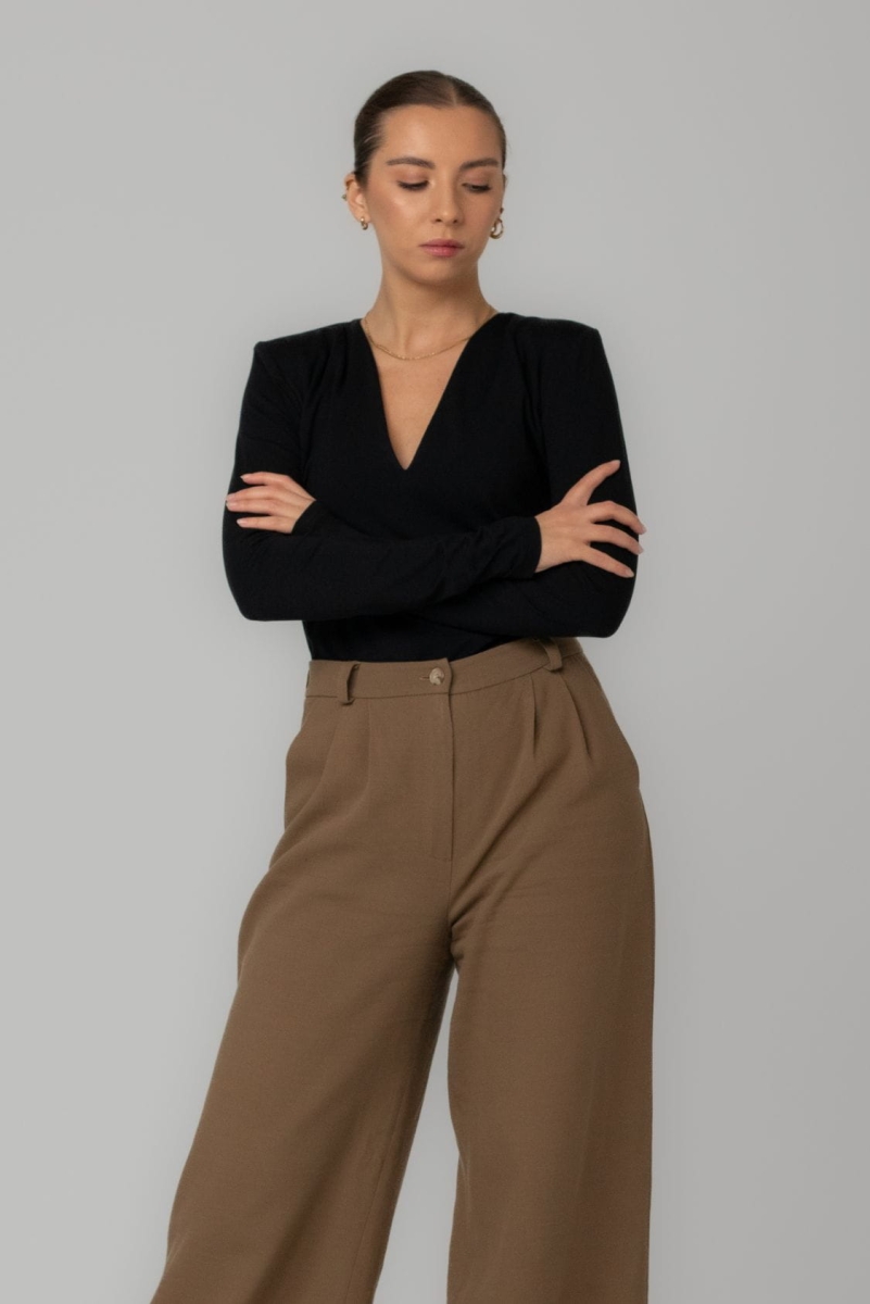 longsleeve-bluzka-bawelniana-z-dlugim-rekawem-z-dekoltem-v-czarna-2.jpg