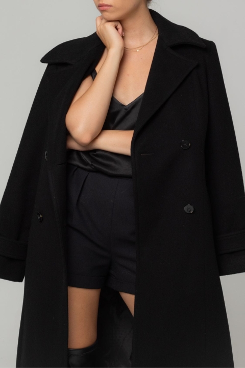 personalizowany-plaszcz-czarny-do-ziemi-z-paskiem-7 (1).jpg