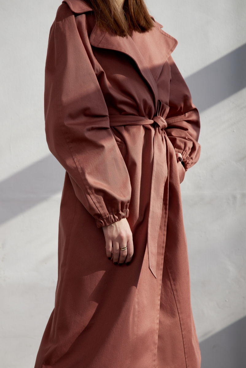 plaszcz-oversize-damski-trencz-marsala-miedziany-3.jpg