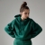 bawelniana-bluza-damska-oversize-krotka-z-kapturem-zielona-2.jpg